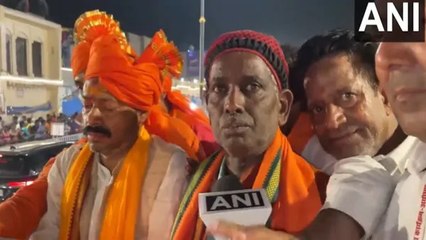 पीएम मोदी के अयोध्या रोड शो में इकबाल अंसारी ने बरसाए फूल, बोले- फिर PM बनेंगे मोदी