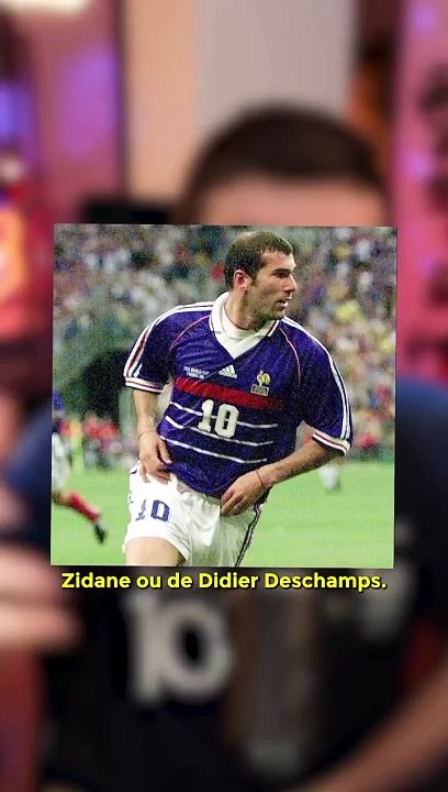 Wow ce genre d'info  c’est donc ça le lien avec MBappe  D'autres vidéos et anecdotes juste ici, comme celle d'une legende du football  @Le dam's ☀️  #president #macronemmanuel #complo #macron #football #histoire #illuminati