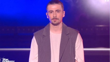 VOICI - Pierre Garnier fait une annonce surprise sur la scène du Zénith de Paris et prend ses fans de court