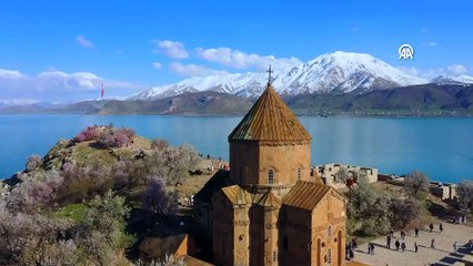 Van'da turizmin gözdesi Akdamar Adası