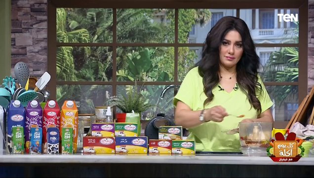 فيفيان عملت من الفسيخ شربات بجد.. طريقة عمل ميني جاتوه الرجة مع الشيف فيفيان فريد