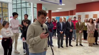 Minuto de silencio en memoria del joven fallecido en la Facultad de Filosofía y Letras de Valladolid