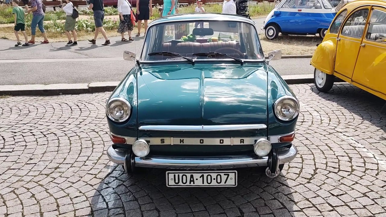 Škoda 1100 MB de luxe