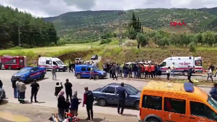 Beton mikseri ile minibüs çarpıştı: 8 ölü, 11 yaralı