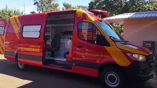 Criança sofre suspeita de fratura na perna após acidente na quadra da Escola Professora Michalina Kiçula