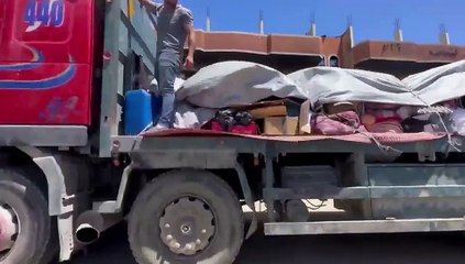 Download Video: In migliaia lasciano Rafah est, l'evacuazione dopo la sospensione dei negoziati al Cairo