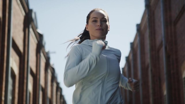 Alleati prima, durante e dopo l'attività fisica: i segreti degli integratori Argivit