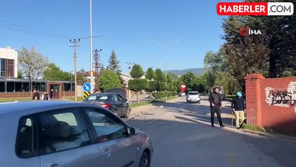 İki otomobil çarpıştı: 4 yaşındaki kız ve annesi yaralandı