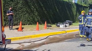 Incêndio destrói motor de veículo em Curitiba: sargento dos bombeiros ressalta a importância do extintor
