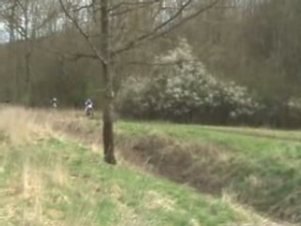 Clip becane de cross pression!!!!! 450 crf en force aiiie!!!