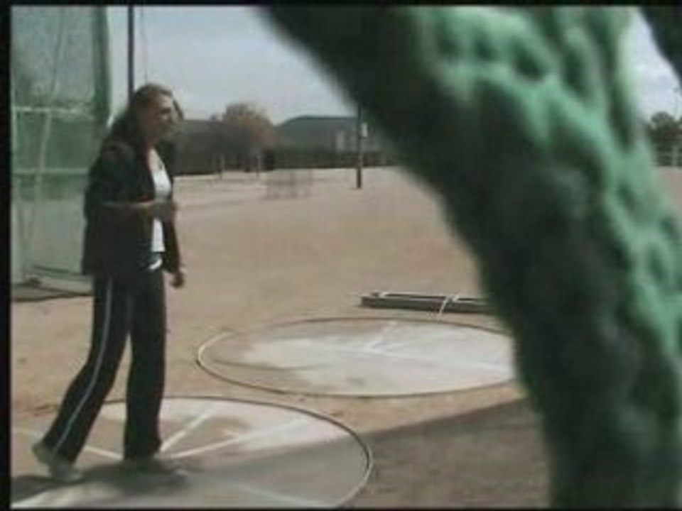 Entrainement marteau amandine et claire avril 2008