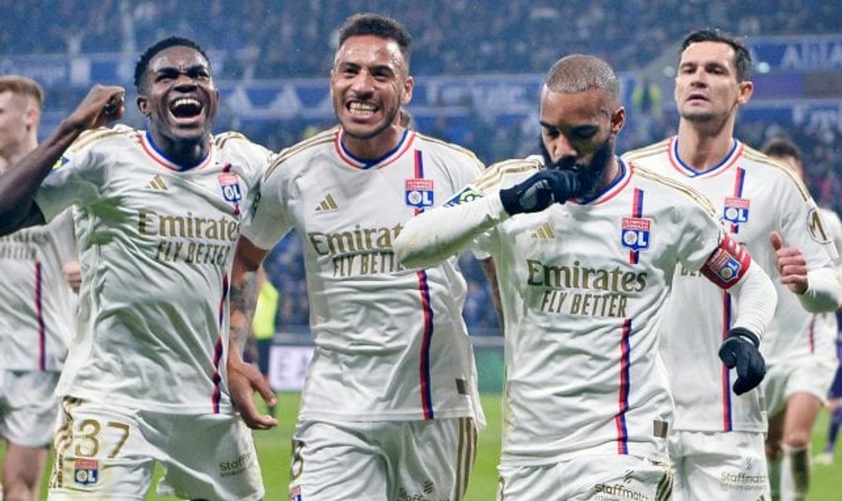 Le retour remarqué d'Alexandre Lacazette suite à la victoire spectaculaire de l'OL.