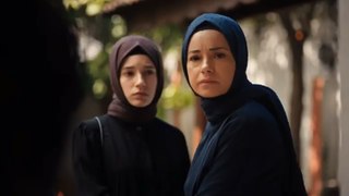 مسلسل البراعم الحمراء الحلقة 17 مترجمة