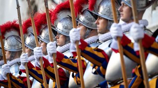 New Swiss Guards sworn in at Vatican