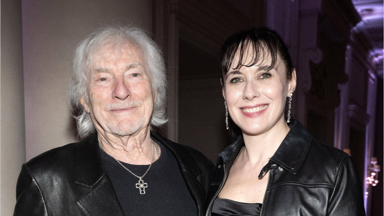 GALA VIDEO - PHOTO - Hugues Aufray au mariage de Renaud : ces beaux clichés souvenir avec sa femme Murielle