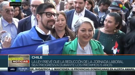En Chile celebran ley promulgada que regula jornada laboral.
