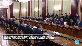 Russia : Putin begins fifth term as president