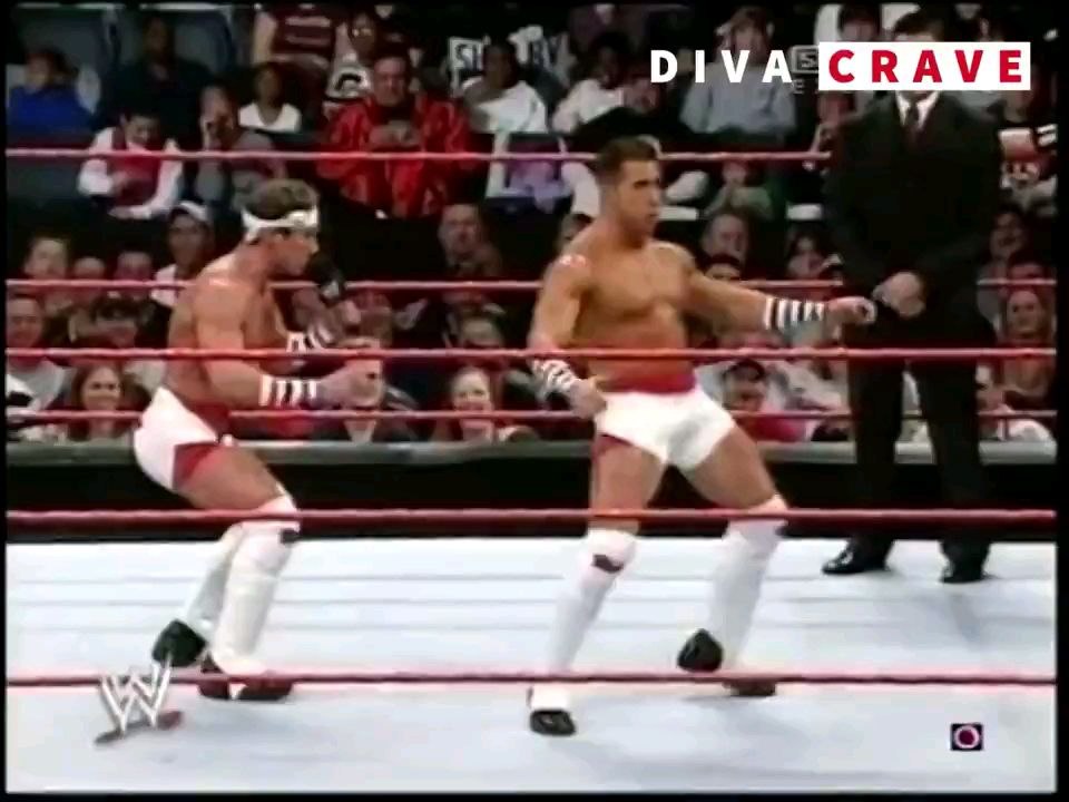 Shelly Martinez and Beth RAW 2006