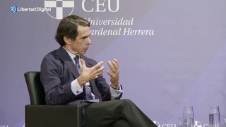 Aznar acusa a Sánchez de 