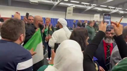 下载视频: Leeds Green councillor Mothin Ali elected in Gipton and Harehills