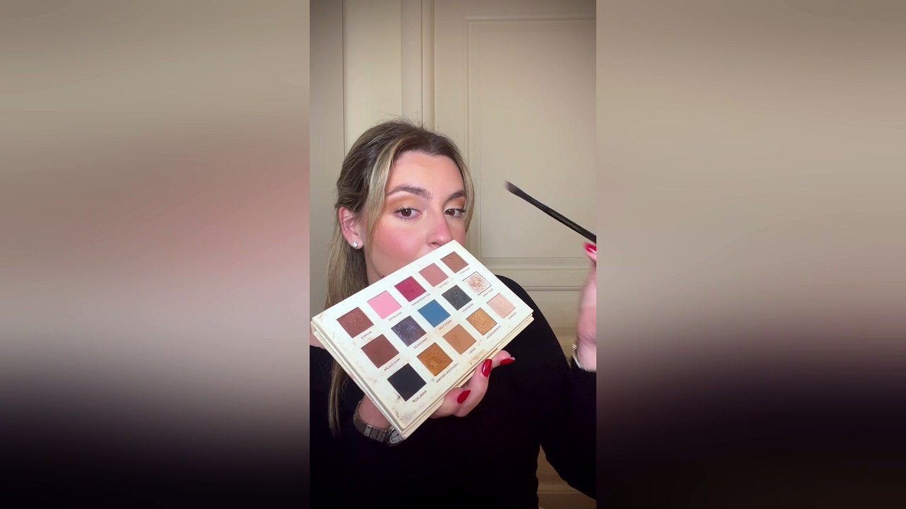 Come trasformare un trucco da giorno in un trucco per uscire la sera