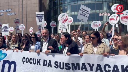 'İSTİSMARCI SUCU' DAVASINDA BAZI AVUKATLARIN İÇERİ ALINMAMASINA TEPKİ: ADALET İSTİYORUZ