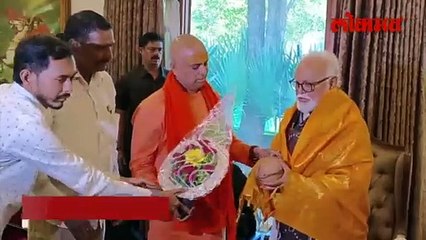 नाशिकचे अपक्ष उमेदवार स्वामी सिद्धेश्वरानंद भुजबळांच्या भेटीला, भेटीचं कारण काय?