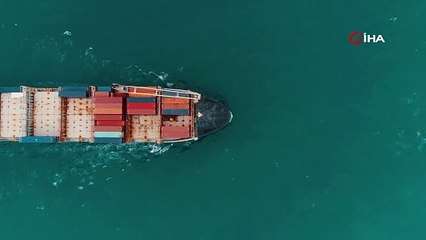 Haydarpaşa açıklarında karaya oturan ALEXIS isimli yük gemisi kurtarıldı