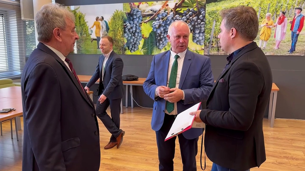 Gazeta Lubuska. Zielona Góra.  UM - plan podziału środków budżetu Województwa Lubuskiego związanych z wyłączaniem gruntów rolnych z produkcji rolniczej