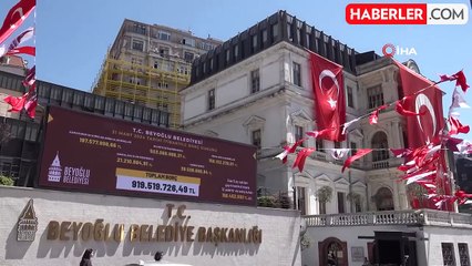 Beyoğlu Belediyesi'nin borcu dijital ekranlara yansıdı