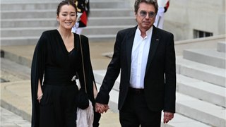 GALA VIDEO - PHOTO - Jean-Michel Jarre et Gong Li : un couple complice et élégant pour le dîner d’État à l’Élysée