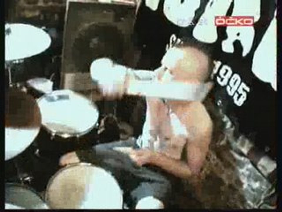 Inekafe - Krvava Blondina