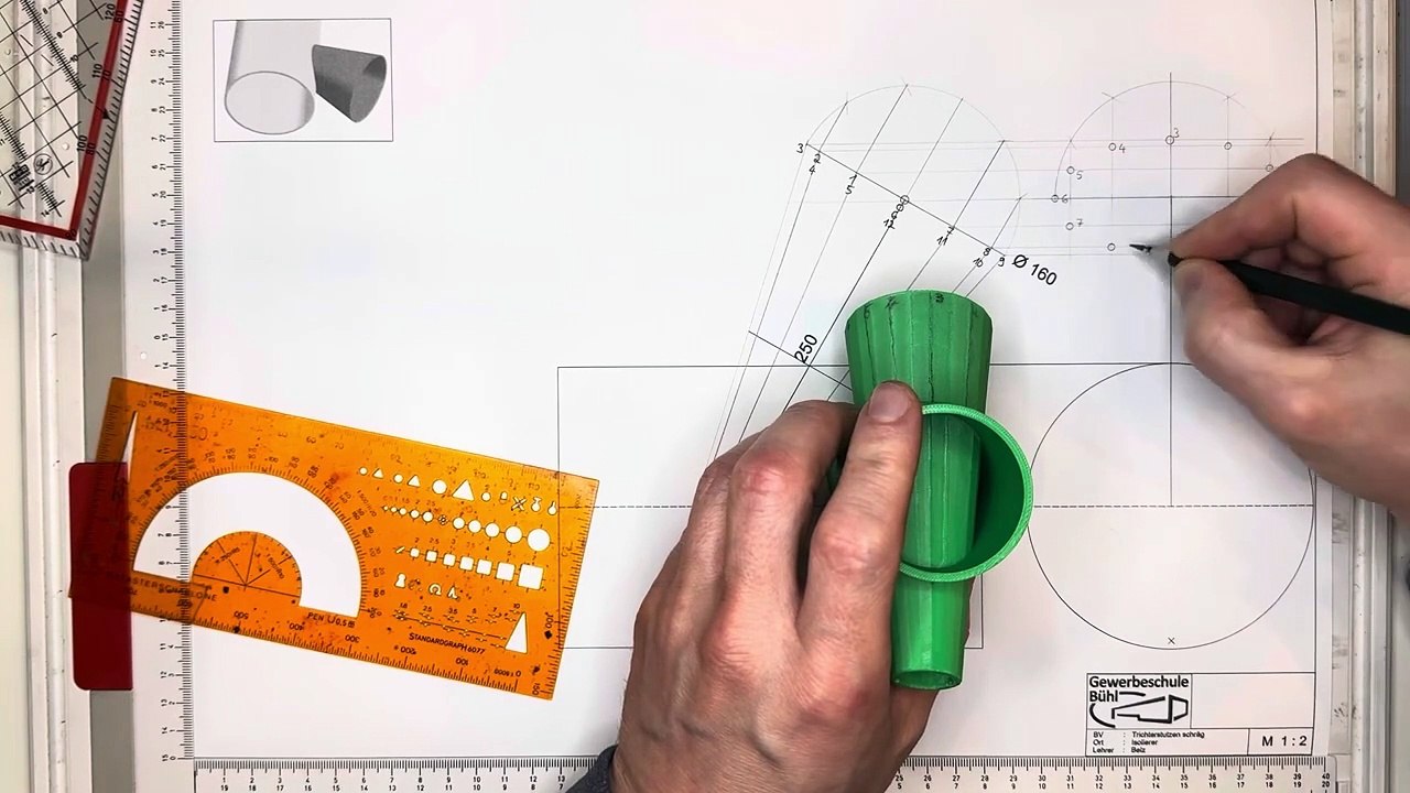 Trichterstutzen schräg