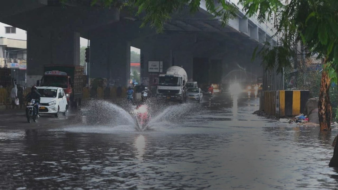 Heavy Rain.. భారీ వర్షంతో తడిసి ముద్దైన ధాన్యం.. Revanth Reddy సభ రద్దు..| Oneindia Telugu