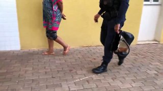 Mulher é presa por furto em estabelecimento comercial na Rua Europa