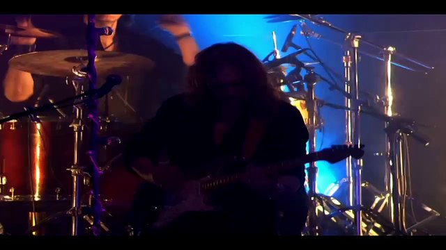 PATRICIA KAAS — MON MEC À MOI | (PATRICIA KAAS : TOUTE LA MUSIQUE...) – { Live / 2004 }