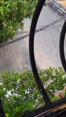 Aguaceros inundan calles en el Gran Santo Domingo