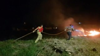 Corpo de Bombeiros combate incêndio em vegetação no Cataratas