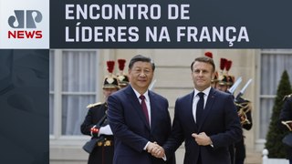Emmanuel Macron e Xi Jinping debatem guerra na Ucrânia, comércio e economia