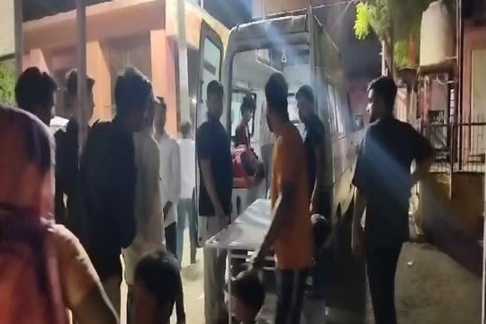 Kota-Dausa Heivay Accident : अज्ञात वाहन की टक्कर से बाइक सवार दो लोग घायल, उपचार के दौरान एक की हुई मौत