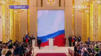 Momen Vladimir Putin Baca Sumpah Jabatan Jadi Presiden Rusia