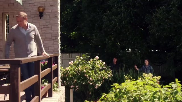 Es mejor ver esta peli que leer las noticias - BAILES SOBRE LA ARENA - Película Completa en Español