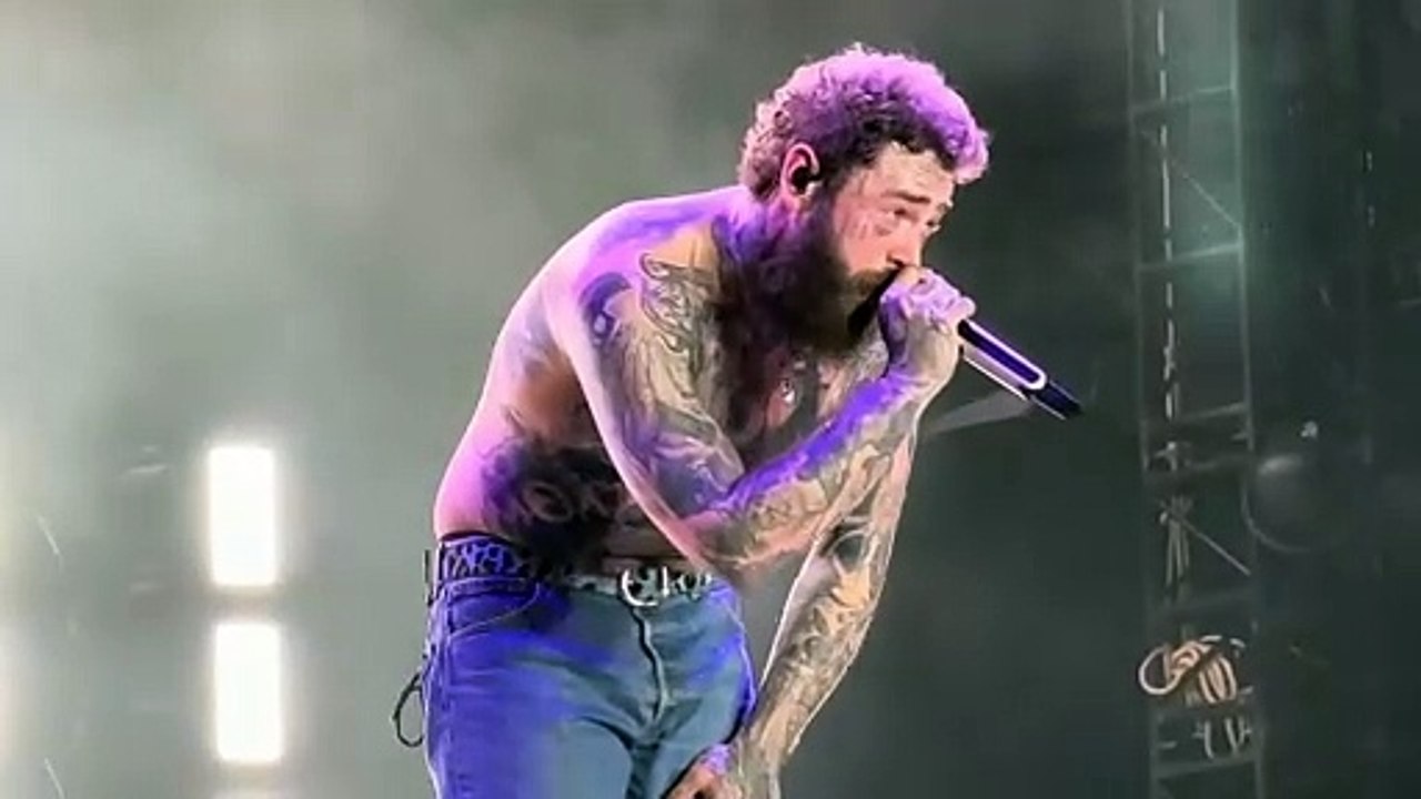 Post Malone sends an emotional message to fans before taking final bow after concert!