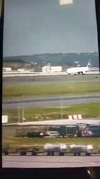 İstanbul Havalimanı'nda kargo uçağı gövdesi üzeri iniş yaptı