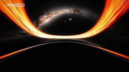 Bir kara deliğe doğru uçmak neye benziyor?