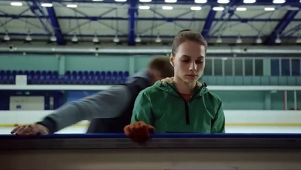 Alguien tiene que verse muy desesperado para hacer algo así.... Y UN NUEVO DÍA AMANECERÁ