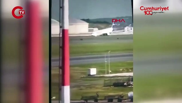 Faciadan dönüldü... İstanbul Havalimanı'nda kargo uçağı burun üstü iniş yaptı