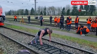Rus Atlet, 650 Tonluk Treni Çekerek Dünya Rekoru Kırdı