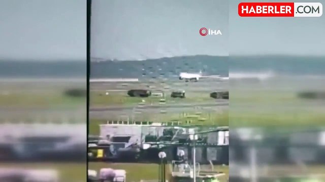 İstanbul Havalimanı'nda Kargo Uçağı Gövde Üzeri İniş Yaptı