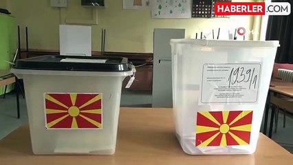 Kuzey Makedonya'da halk cumhurbaşkanlığı ikinci turu için sandık başında